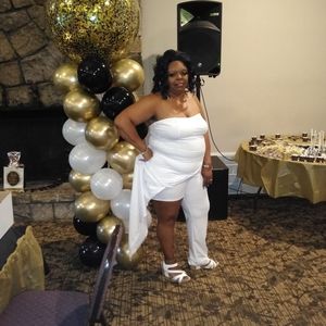 Meet your Posher, Sharon